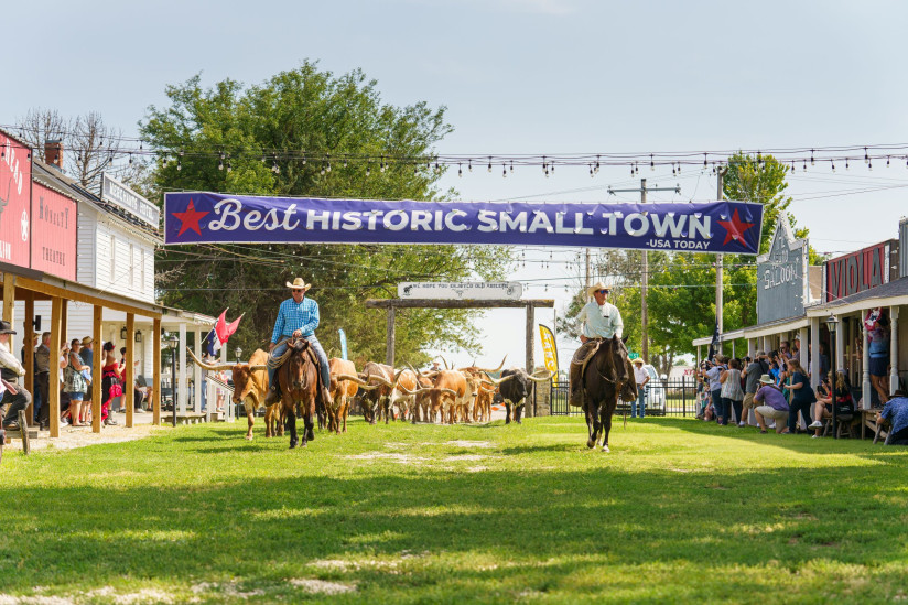 Old-Abilene-Town-Longhorn-Abilene,KS