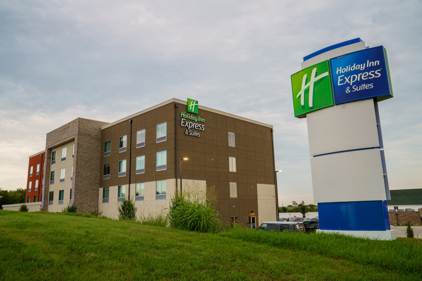 holiday_inn_express_-_abilene_ks.jpg