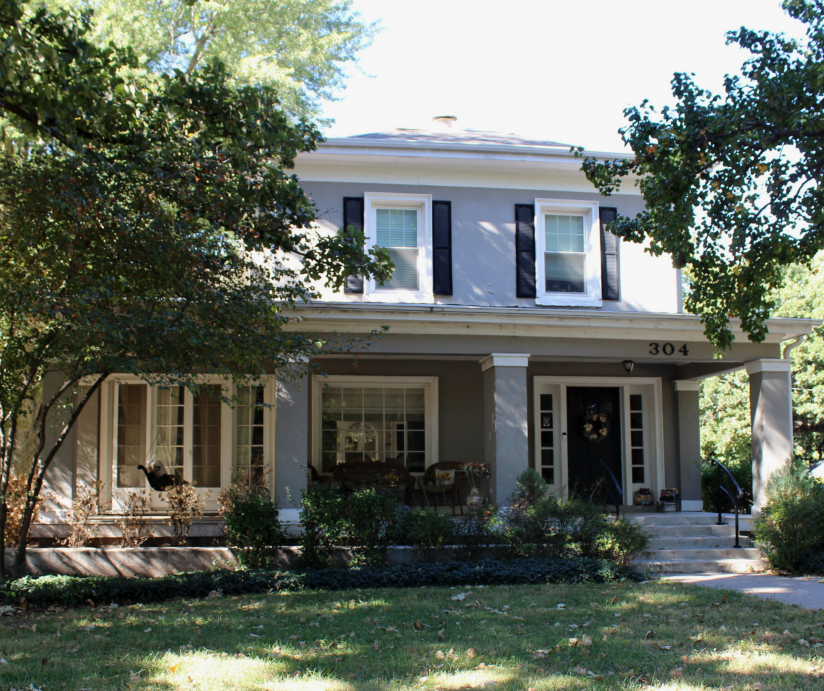 304 N Vine Street - Homes for the Holidays - Abilene, KS